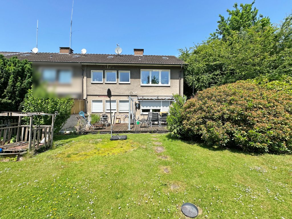 Rückansicht Immobilienangebot - Gelsenkirchen - Alle - Zweifamilienhaus in familienfreundlicher Lage
in Gelsenkirchen