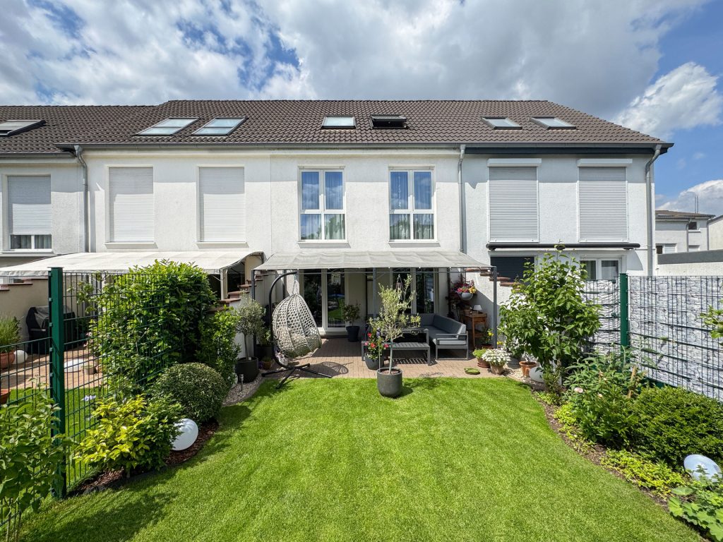 Rückansicht Immobilienangebot - Bochum - Alle - Stilvoll wohnen, entspannt leben
in Wattenscheid