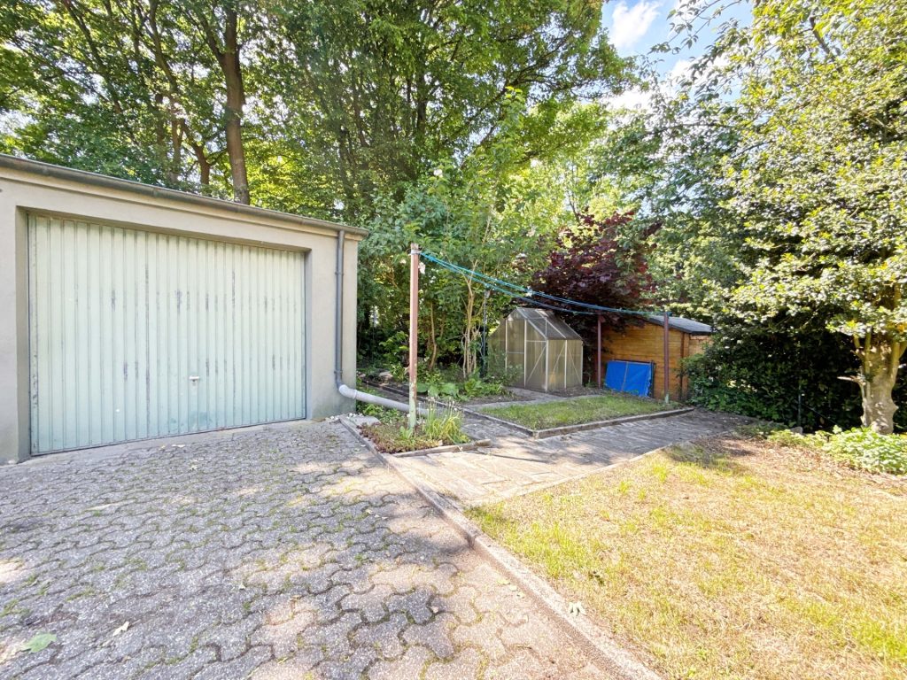 Garagenansicht Immobilienangebot - Bochum - Alle - Viel Platz für die ganze Familie
in Harpen