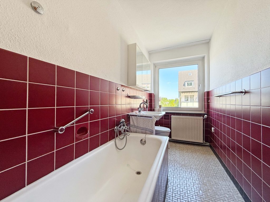 Badezimmer (OG) Immobilienangebot - Bochum - Alle - Viel Platz für die ganze Familie
in Harpen