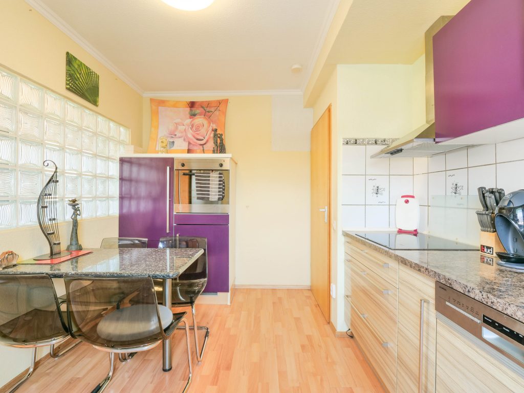 Küche Obergeschoss Immobilienangebot - Bochum - Alle - Wohntraum mit Einliegerwohnung
in Höntrop