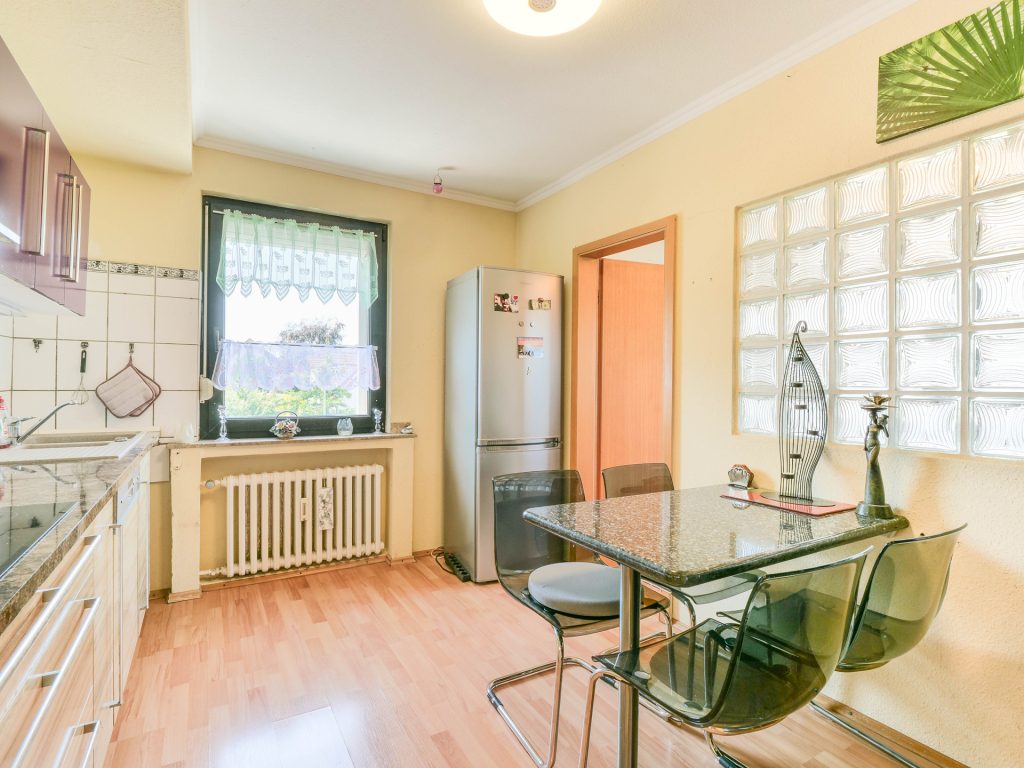 Küche Obergeschoss Immobilienangebot - Bochum - Alle - Wohntraum mit Einliegerwohnung
in Höntrop