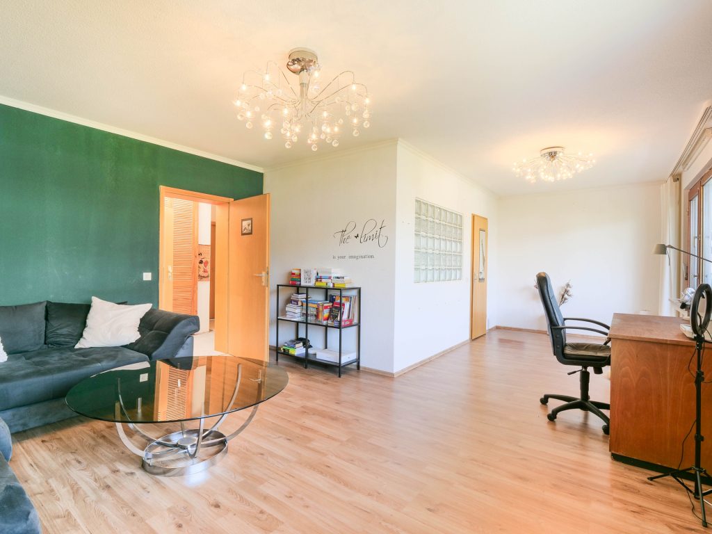 Wohn-/Esszimmer Obergeschoss Immobilienangebot - Bochum - Alle - Wohntraum mit Einliegerwohnung
in Höntrop