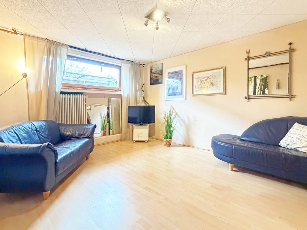 Gästezimmer Untergeschoss Immobilienangebot - Bochum - Alle - Wohntraum mit Einliegerwohnung
in Höntrop