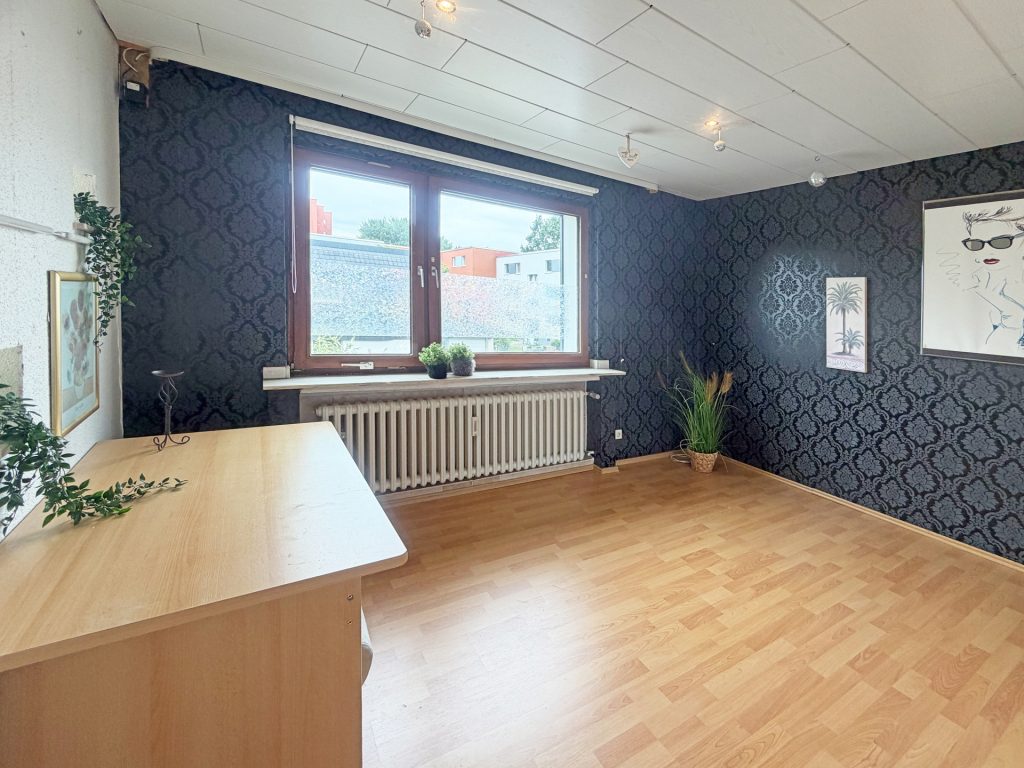 Kinderzimmer Obergeschoss Immobilienangebot - Bochum - Alle - Wohntraum mit Einliegerwohnung
in Höntrop