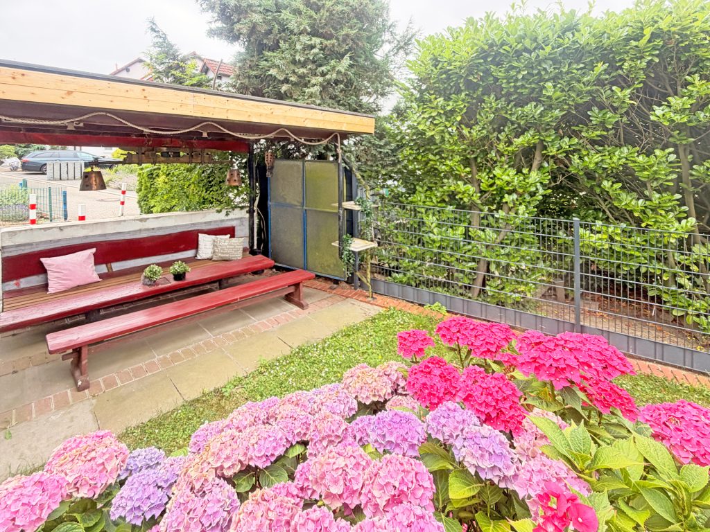 Überdachter Sitzbereich im Garten Immobilienangebot - Bochum - Alle - Wohntraum mit Einliegerwohnung
in Höntrop