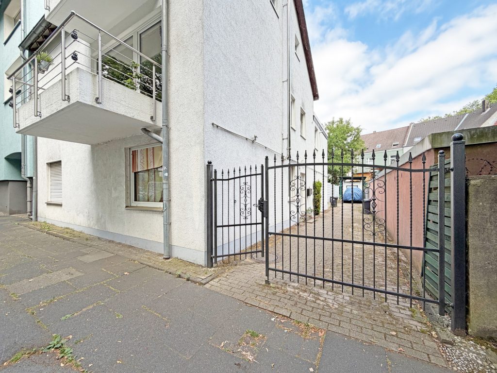 Außenansicht/ Eingangsbereich Immobilienangebot - Bochum - Alle - Erdgeschosswohnung mit Gartennutzung
in Werne