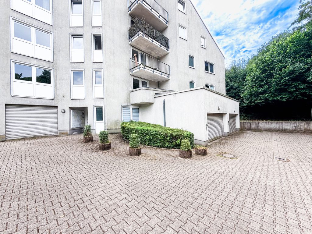 Rückansicht Immobilienangebot - Bochum - Alle - Kapitalanlage: Apartment mit Stellplatz
in Stiepel