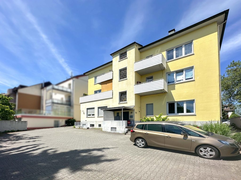 weitere Hinteransicht Immobilienangebot - Bochum - Alle - Freistehendes Wohn- und Geschäftshaus mit Tierarztpraxis
in Harpen