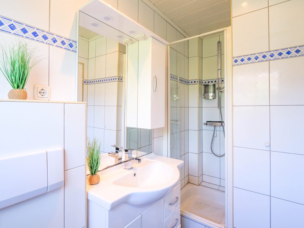 Gäste-WC mit Dusche im Erdgeschoss Immobilienangebot - Bochum - Alle - Ein Zuhause für Ihre Familie
in Hiltrop
