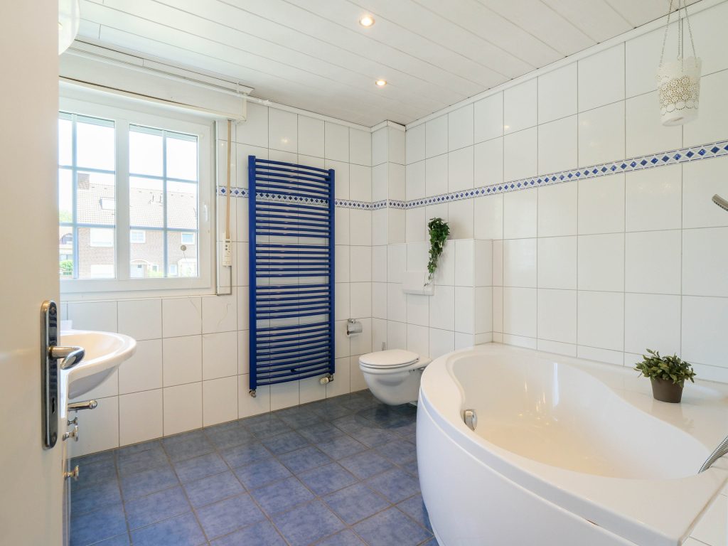 Badezimmer im Obergeschoss Immobilienangebot - Bochum - Alle - Ein Zuhause für Ihre Familie
in Hiltrop