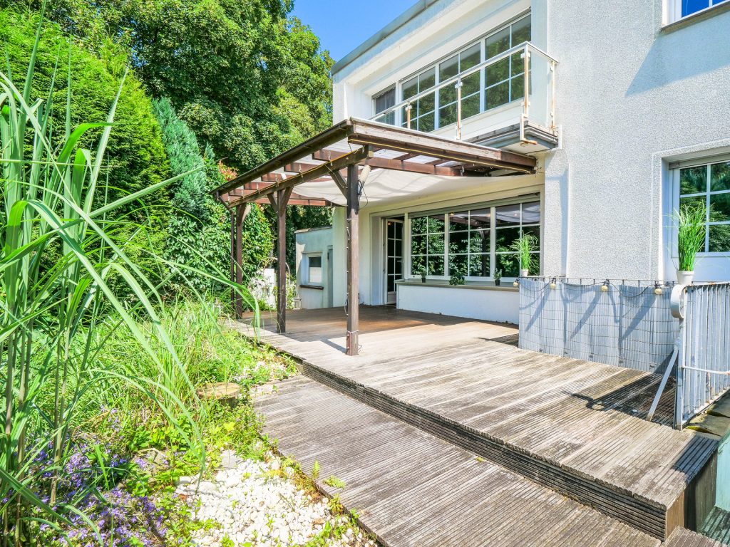 Terrassenbereich Immobilienangebot - Bochum - Alle - Ein Zuhause für Ihre Familie
in Hiltrop