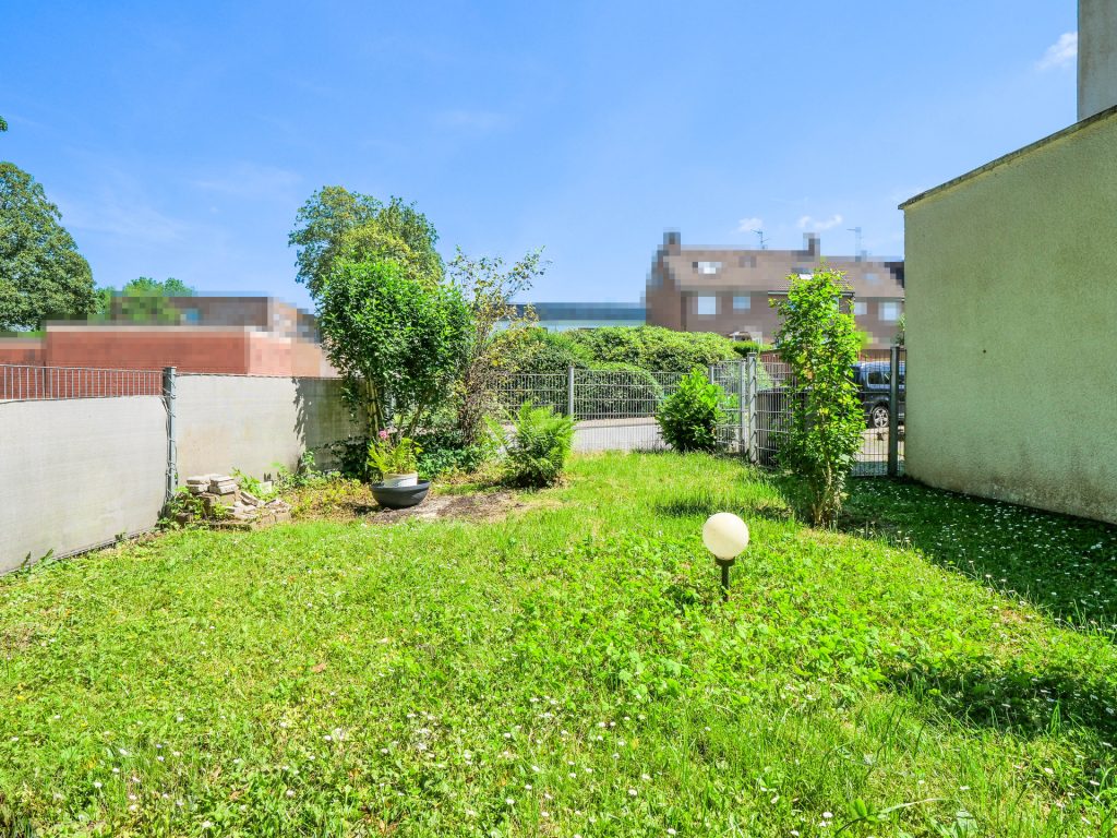 Gartenfläche neben der Garage Immobilienangebot - Bochum - Alle - Ein Zuhause für Ihre Familie
in Hiltrop