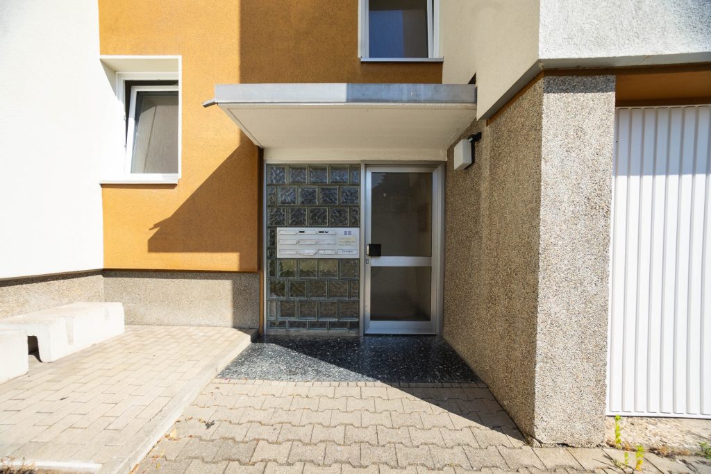 Hauseingang Haus 4 Immobilienangebot - Bochum - Alle - Attraktive Kapitalanlage: Voll vermietetes Mehrfamilienhaus mit ca. 1.100 m² Wohnfläche
in Höntrop