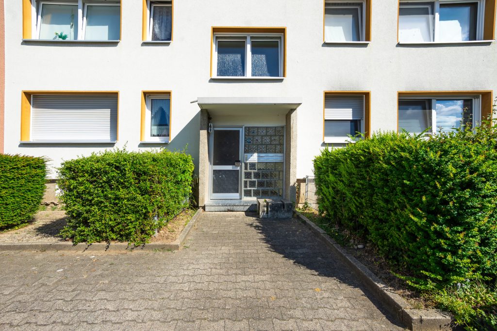 Hauseingang Haus 4a Immobilienangebot - Bochum - Alle - Attraktive Kapitalanlage: Voll vermietetes Mehrfamilienhaus mit ca. 1.100 m² Wohnfläche
in Höntrop