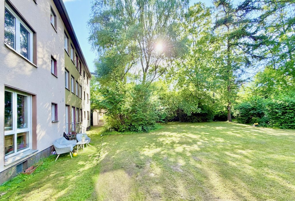 Exklusiver Gartenzugang für die EG-Wohnung Immobilienangebot - Bochum - Alle - Zwei auf einen Streich - Attraktive Kapitalanlage
in Wiemelhausen