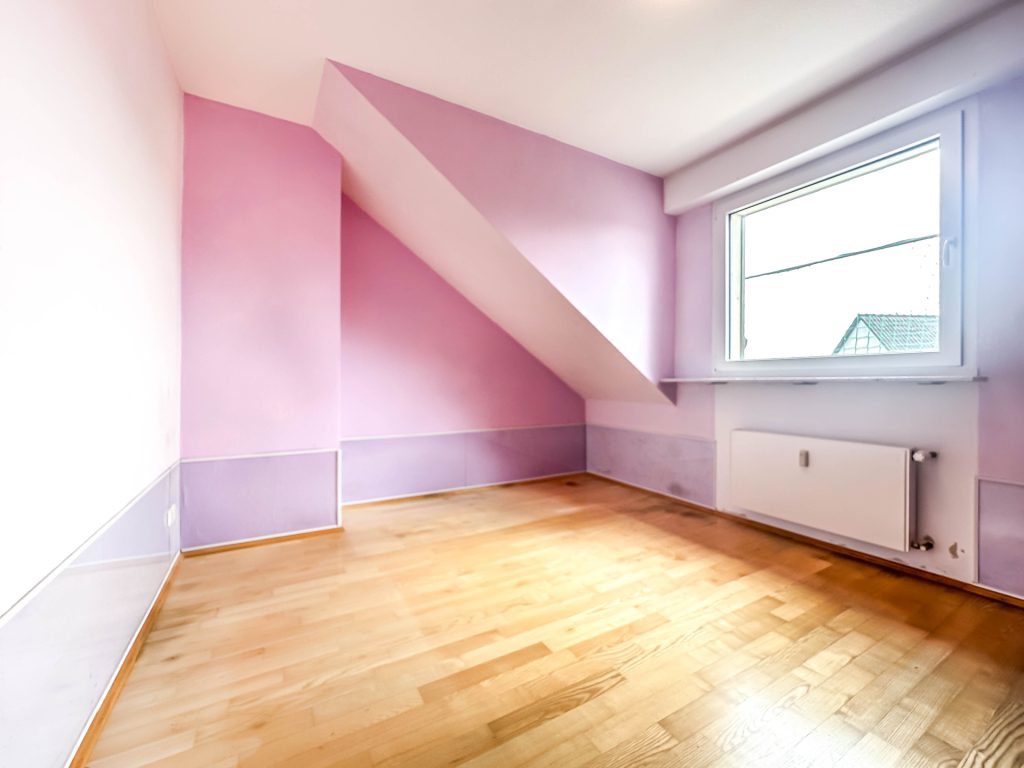 Kinderzimmer Immobilienangebot - Bochum - Alle - 3,5-Raum-Wohnung mit Terrasse & Garage
in Wattenscheid