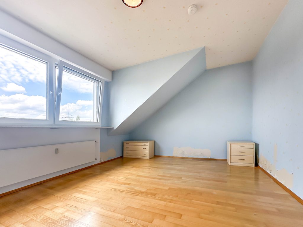 Schlafzimmer Immobilienangebot - Bochum - Alle - 3,5-Raum-Wohnung mit Terrasse & Garage
in Wattenscheid