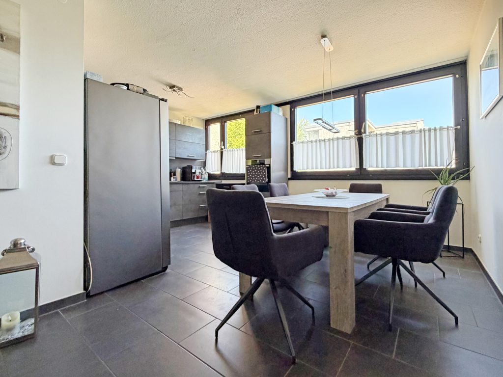 Essbereich Immobilienangebot - Bochum - Alle - Wohnglück: Geräumige Balkonwohnung
in Querenburg