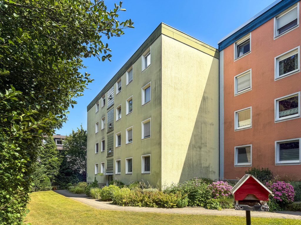 Außenansicht Immobilienangebot - Bochum - Alle - Sanieren. Gestalten. Wohlfühlen.
in Wattenscheid