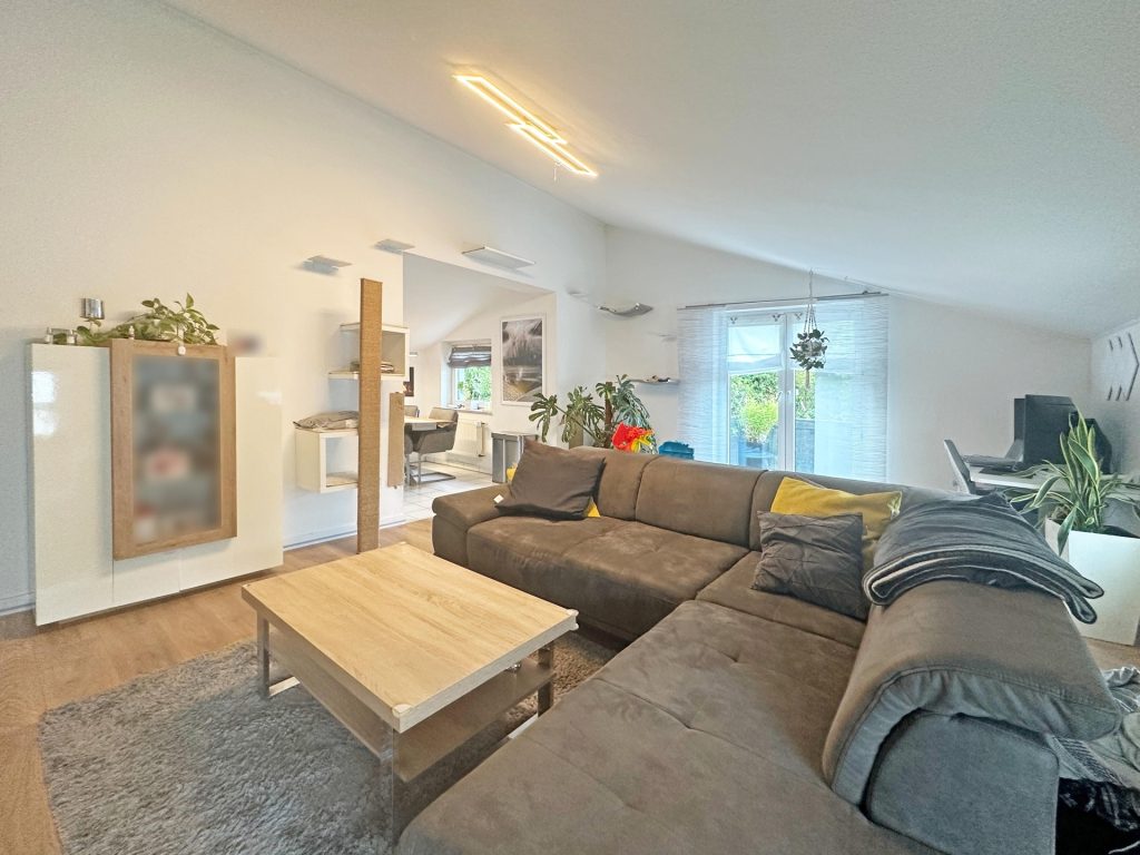 Wohnzimmer Dachgeschoss Immobilienangebot - Bochum - Alle - Ein Angebot, das Sie nicht verpassen sollten
in Weitmar/ Munscheid