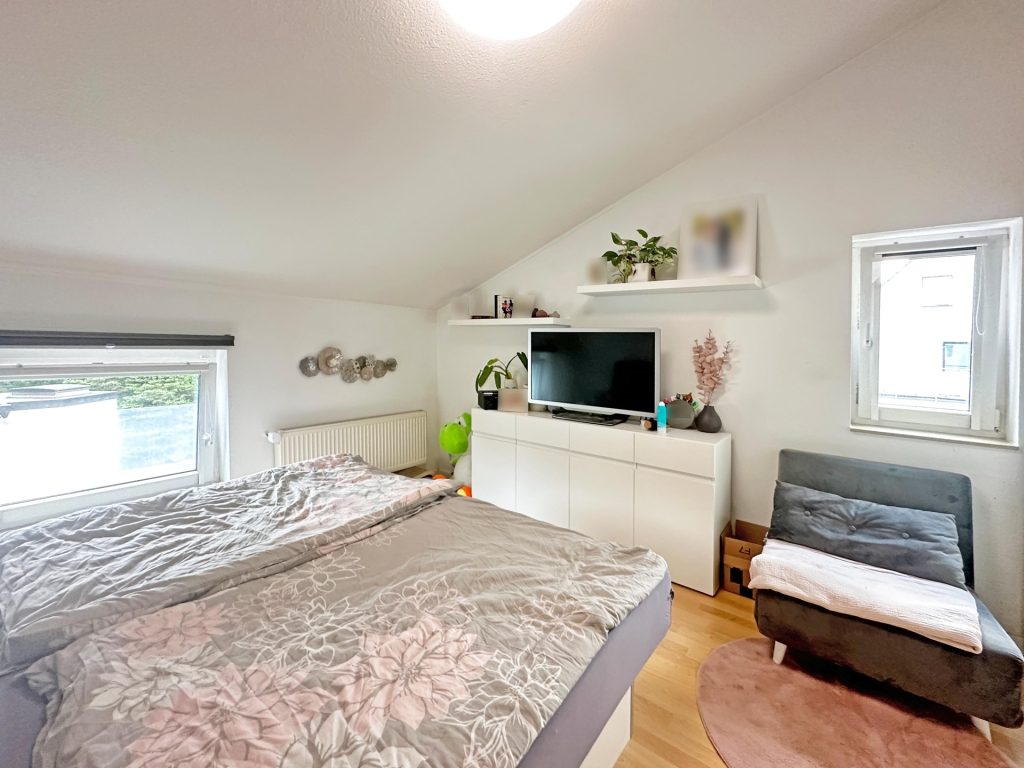 Schlafzimmer Dachgeschoss Immobilienangebot - Bochum - Alle - Ein Angebot, das Sie nicht verpassen sollten
in Weitmar/ Munscheid