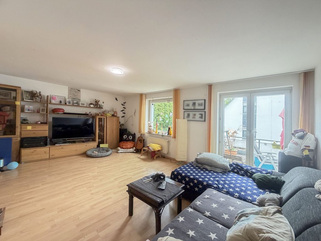 Wohnzimmer Obergeschoss Immobilienangebot - Bochum - Alle - Ein Angebot, das Sie nicht verpassen sollten
in Weitmar/ Munscheid