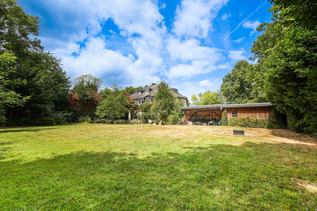 Garteneindrücke Immobilienangebot - Bochum - Alle - Ihr einzigartiges Altbauanwesen mit Geschichte
in Riemke