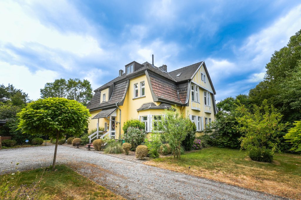 Frontansicht Immobilienangebot - Bochum - Alle - Ihr einzigartiges Altbauanwesen mit Geschichte
in Riemke