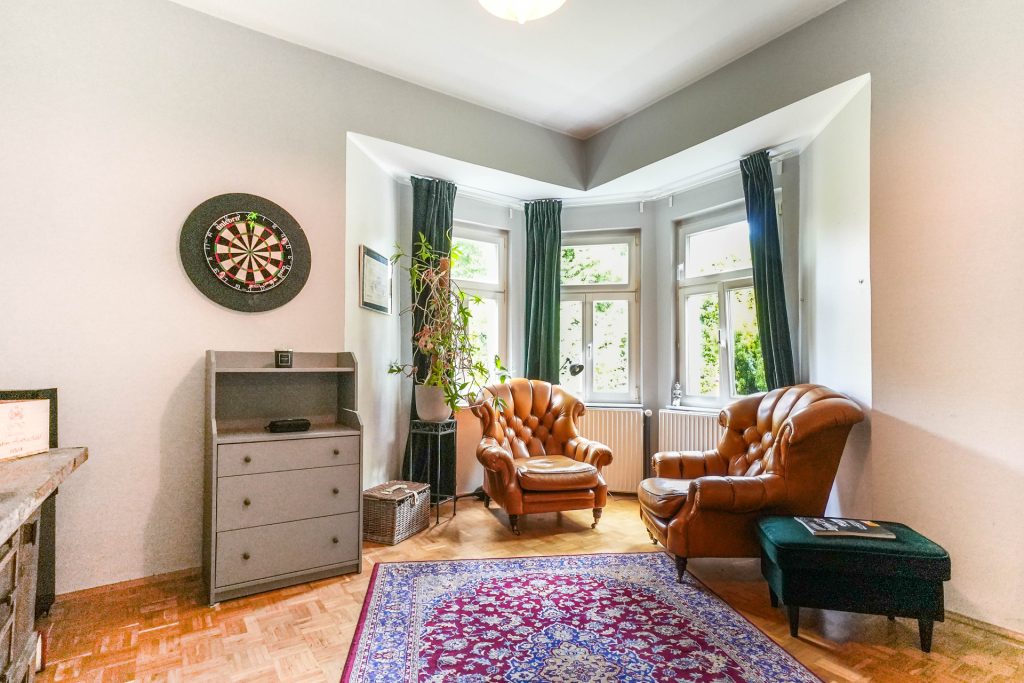 Arbeitszimmer Immobilienangebot - Bochum - Alle - Ihr einzigartiges Altbauanwesen mit Geschichte
in Riemke