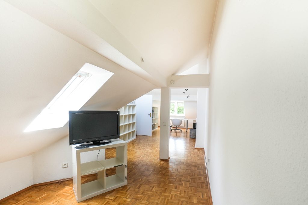 Dachgeschoss Immobilienangebot - Bochum - Alle - Ihr einzigartiges Altbauanwesen mit Geschichte
in Riemke