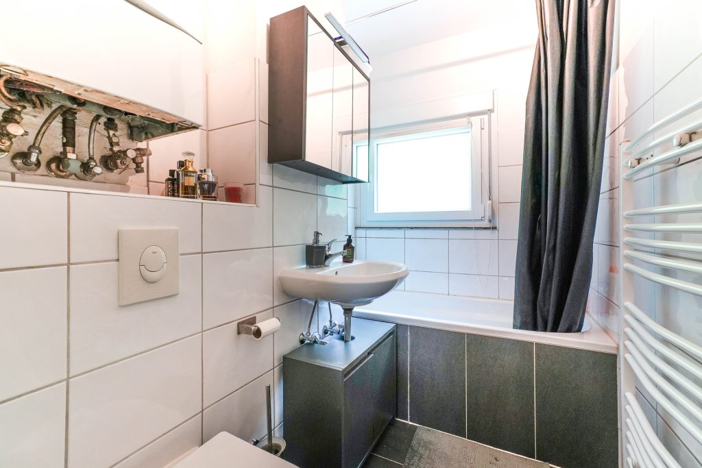 Badezimmer Immobilienangebot - Bochum - Alle - Modernisierte EG-Wohnung mit Balkon
in Grumme