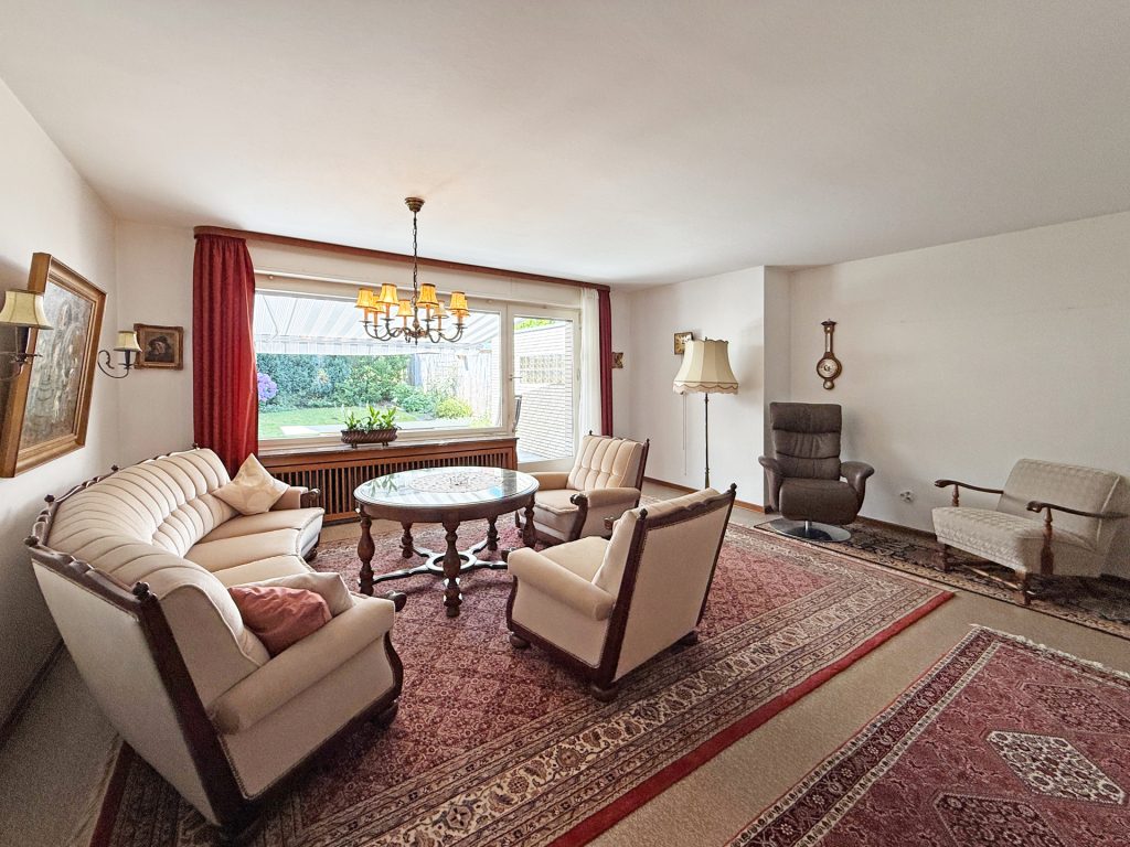 Wohnzimmer Immobilienangebot - Bochum-Querenburg - Alle - Charmante Doppelhaushälfte mit Garten
in Querenburg