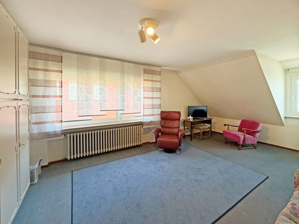 Kinder- oder Arbeitszimmer Immobilienangebot - Bochum-Querenburg - Alle - Charmante Doppelhaushälfte mit Garten
in Querenburg