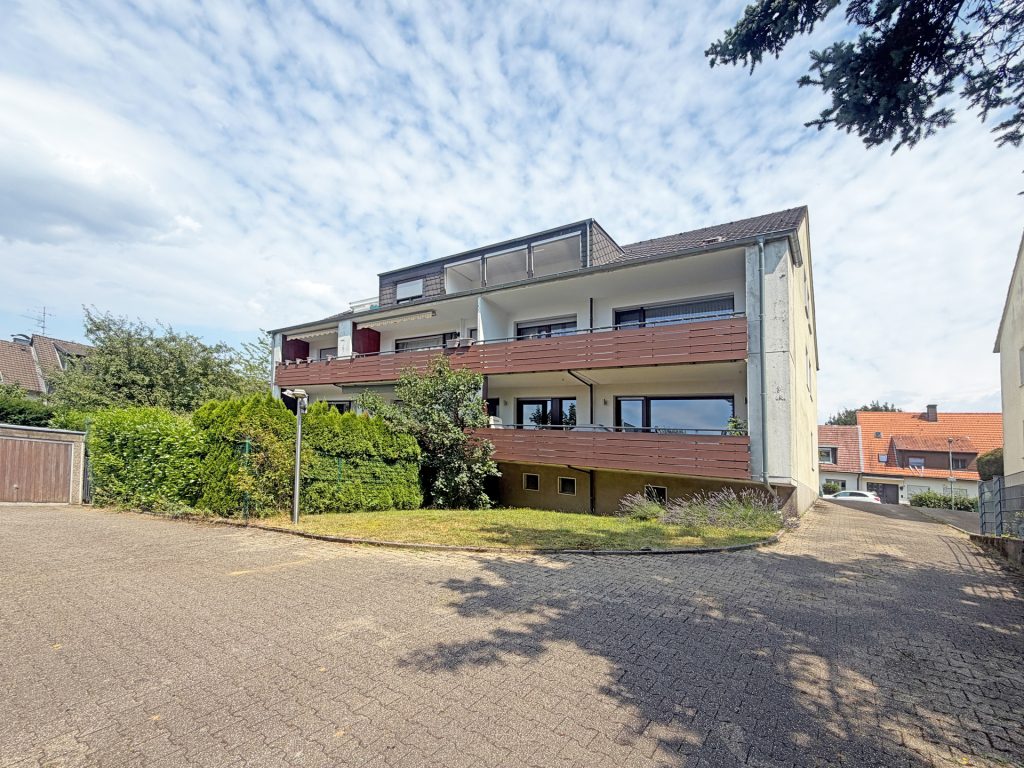 Rückansicht des Hauses Immobilienangebot - Bochum - Alle - Wohnen mit Stil – ein Ort zum Ankommen
in Linden