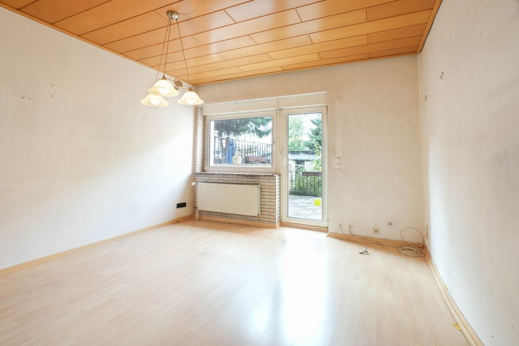 Wohnzimmer 2 Immobilienangebot - Bochum - Alle - Freistehendes Fachwerk-Zweifamilienhaus
in Wattenscheid