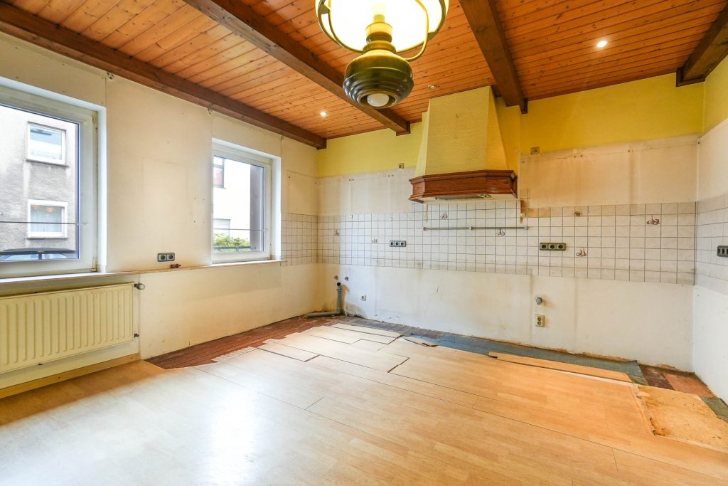 Küche 2 Immobilienangebot - Bochum - Alle - Freistehendes Fachwerk-Zweifamilienhaus
in Wattenscheid