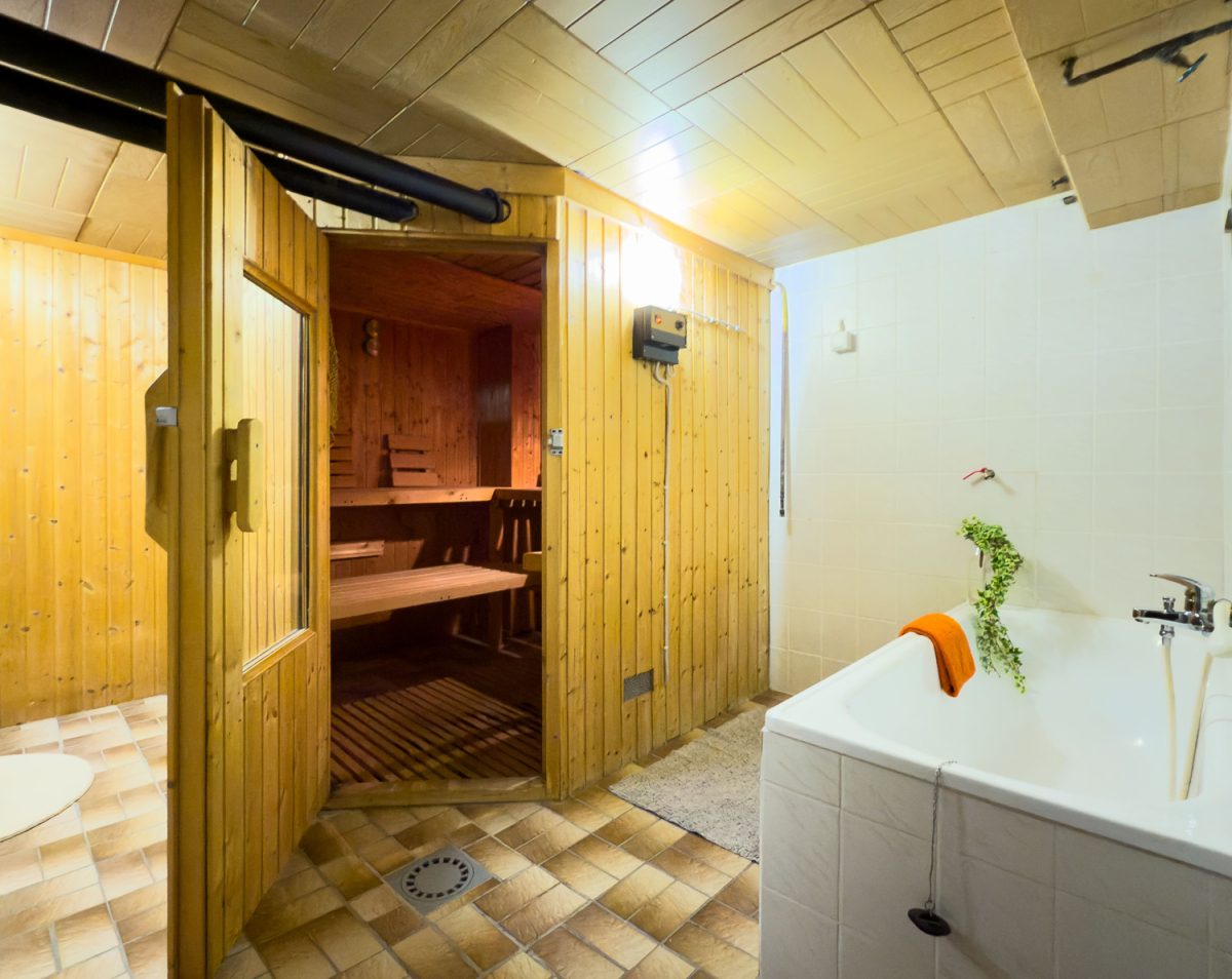 Immobilienangebot - Hamm - Häuser - Provisionsfrei für Käufer: Doppelhaushälfte mit Garage und Kamin in Hamm-Heessen
