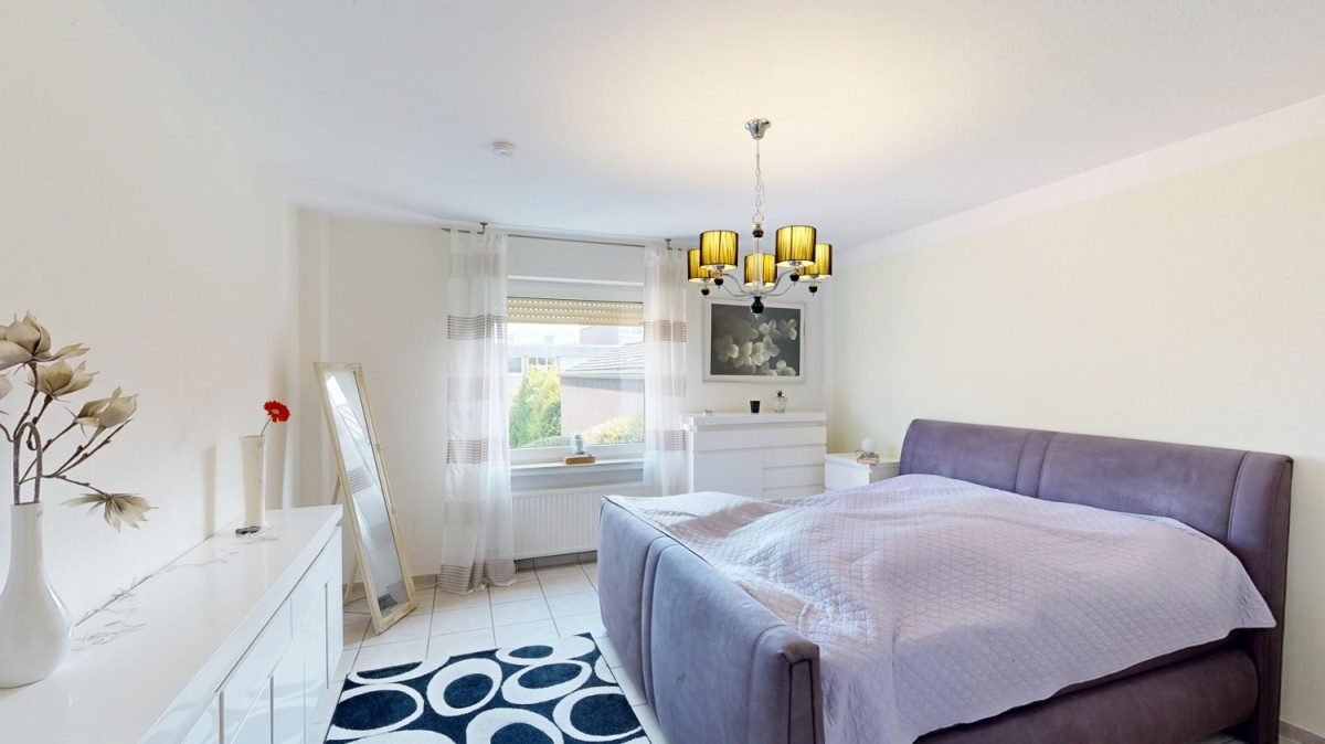 Immobilienangebot - Hamm - Häuser - Provisionsfrei für Käufer: Einfamilienhaus in Hamm-Heessen mit Garten und zwei Garagen für Familien