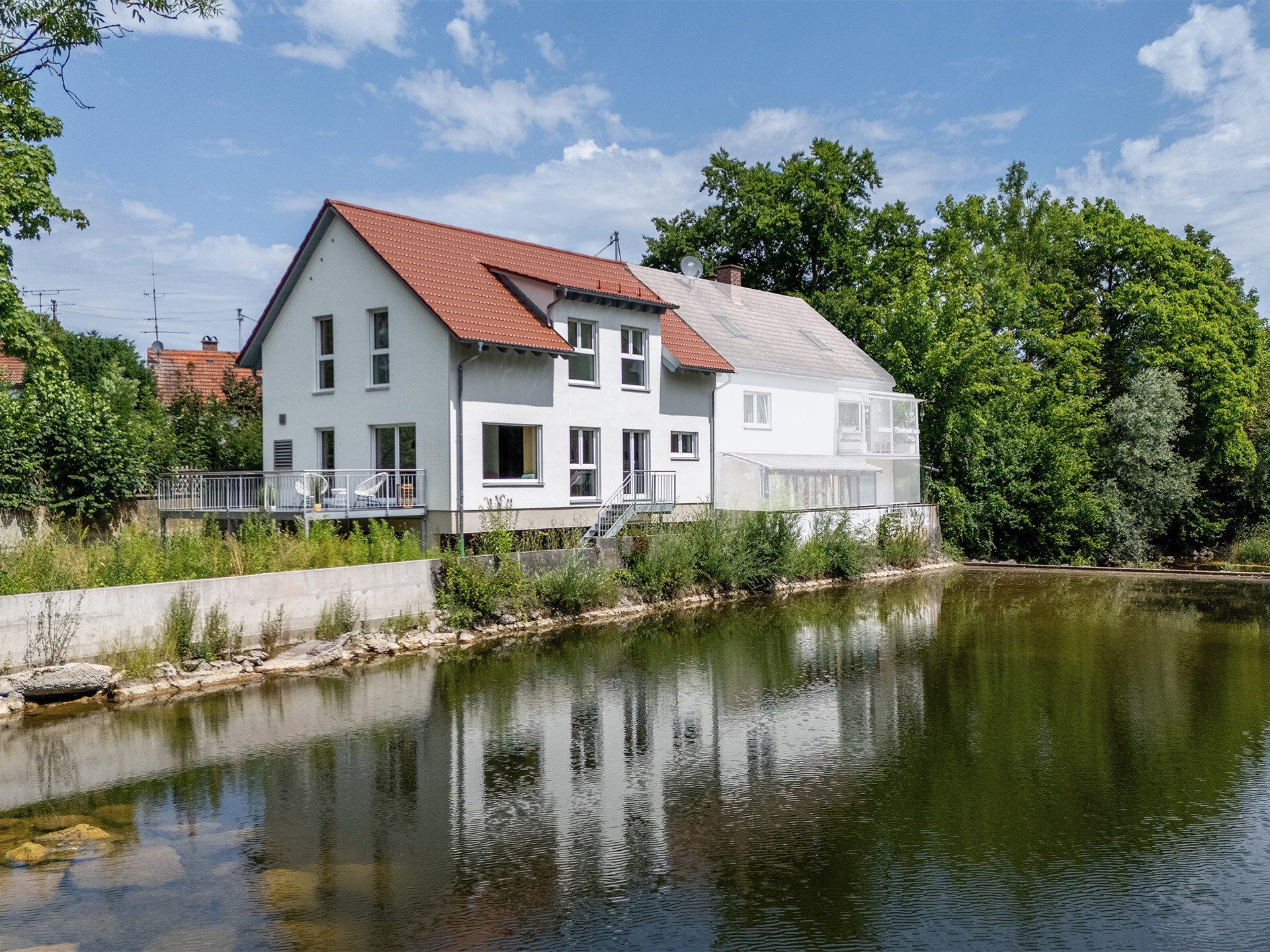 Veltrup Immobilien - Immobilienangebot - Fürstenfeldbruck - Wohnen - ENERGIEEFFIZIENTER NEUBAU DIREKT AM AMPER-UFER FÜR ERSTBEZUG