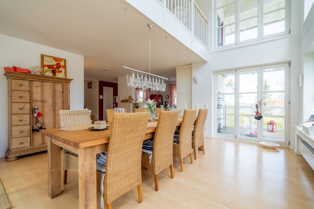 Veltrup Immobilien - Immobilienangebot - Seefeld - Wohnen - PRÄCHTIGES EINFAMILIENHAUS FÜR VIELE KÖPFE IN SEEFELD