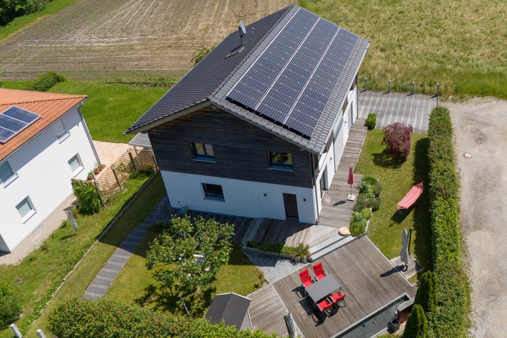 Veltrup Immobilien - Immobilienangebot - Türkenfeld - Wohnen - MODERNES FAMILIENPARADIES IN TÜRKENFELD GLÄNZT MIT AUSSTATTUNG UND DESIGN