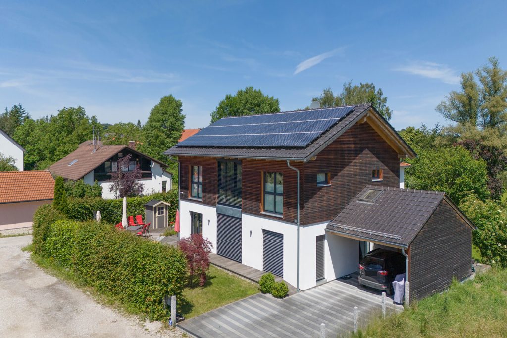Veltrup Immobilien - Immobilienangebot - Türkenfeld - Wohnen - MODERNES FAMILIENPARADIES IN TÜRKENFELD GLÄNZT MIT AUSSTATTUNG UND DESIGN