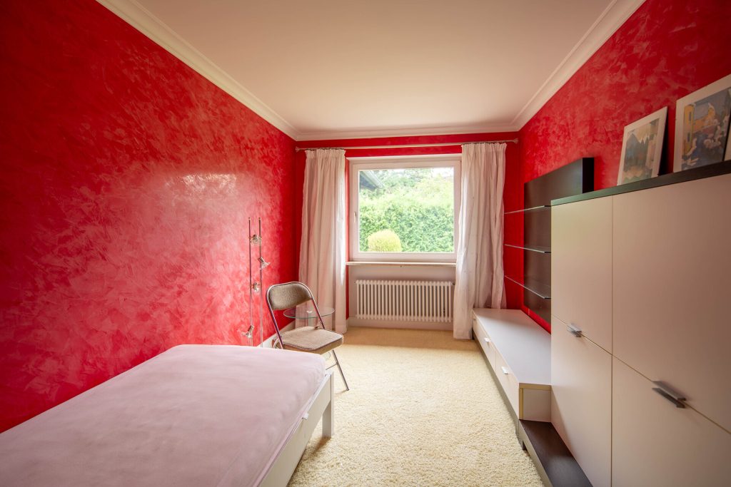 Veltrup Immobilien - Immobilienangebot - Gilching - Wohnen - AUF EINER HÖHE MIT DEM GLÜCK: EBENERDIGES WOHNEN MIT VIEL GESTALTUNGSPOTENZIAL