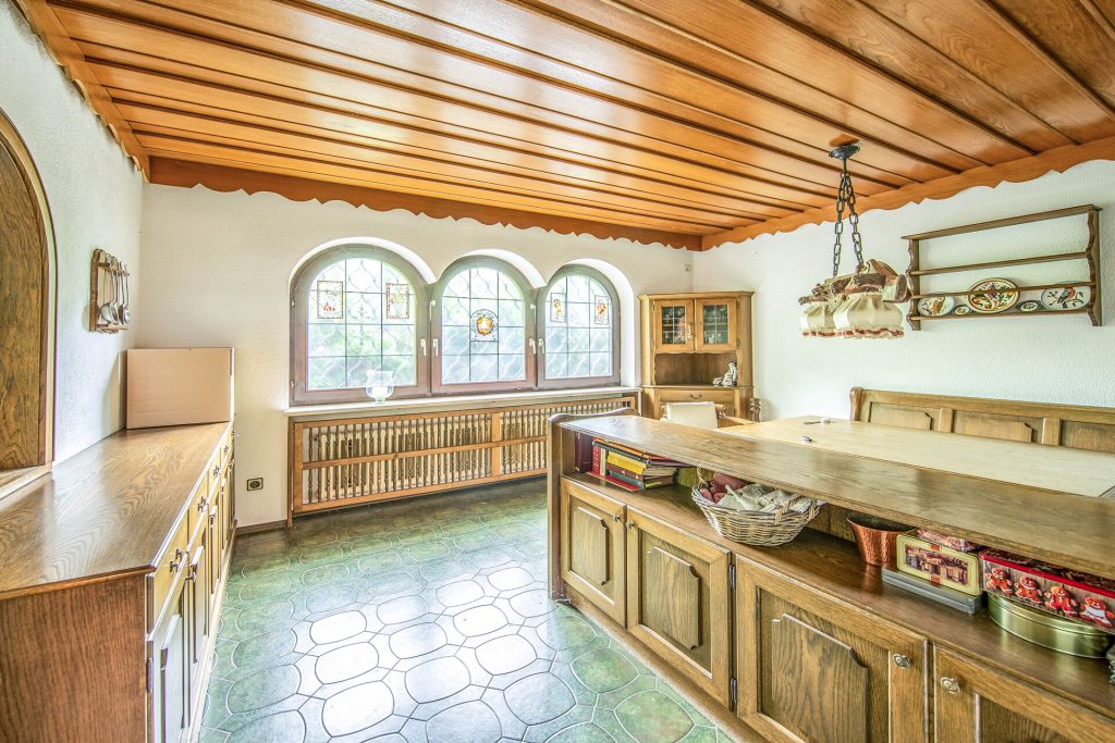 Veltrup Immobilien - Immobilienangebot - Gilching - Wohnen - AUF EINER HÖHE MIT DEM GLÜCK: EBENERDIGES WOHNEN MIT VIEL GESTALTUNGSPOTENZIAL