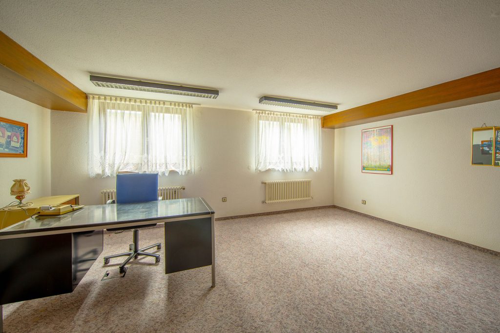 Veltrup Immobilien - Immobilienangebot - Gilching - Wohnen - AUF EINER HÖHE MIT DEM GLÜCK: EBENERDIGES WOHNEN MIT VIEL GESTALTUNGSPOTENZIAL