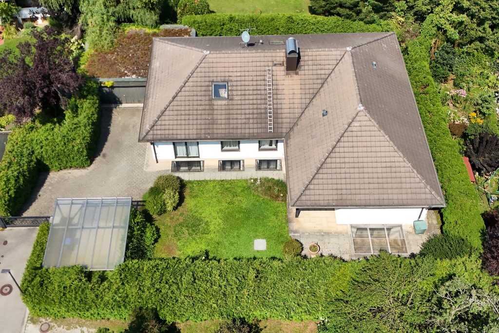 Veltrup Immobilien - Immobilienangebot - Gilching - Wohnen - AUF EINER HÖHE MIT DEM GLÜCK: EBENERDIGES WOHNEN MIT VIEL GESTALTUNGSPOTENZIAL