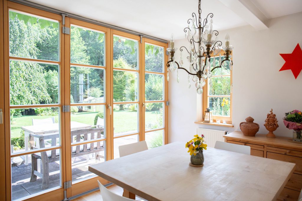 Veltrup Immobilien - Immobilienangebot - Dießen am Ammersee / Riederau - Wohnen - MEISTERHAFTE HARMONIE: BEZAUBERNDES EFH IN RIEDERAU VERSPRICHT PURES WOHNGLÜCK