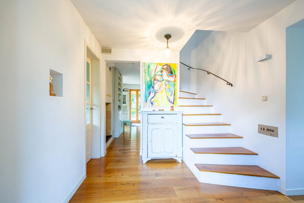 Veltrup Immobilien - Immobilienangebot - Dießen am Ammersee / Riederau - Wohnen - MEISTERHAFTE HARMONIE: BEZAUBERNDES EFH IN RIEDERAU VERSPRICHT PURES WOHNGLÜCK