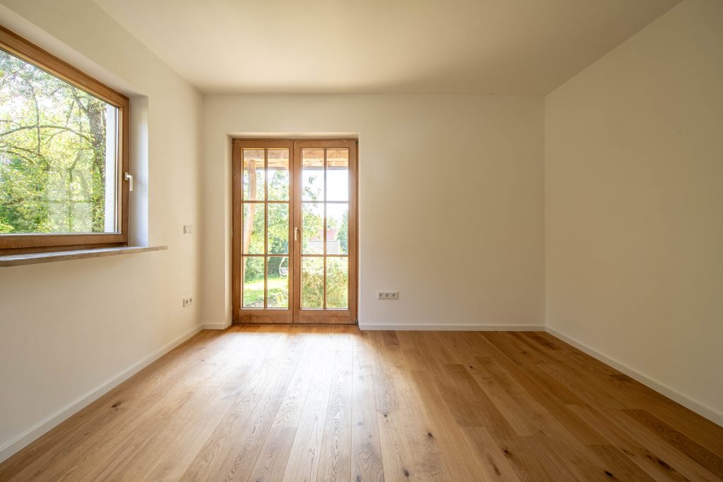 Veltrup Immobilien - Immobilienangebot - Türkenfeld / Zankenhausen - Wohnen - ZWEIFAMILIENHAUS IN ZANKENHAUSEN - IHR NEUES ZUHAUSE MIT VIEL POTENZIAL UND ZUSÄTZLICHEM BAURECHT